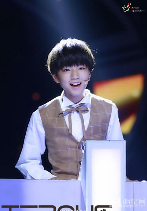 TFBOYS《年代秀》现场照片_图-11