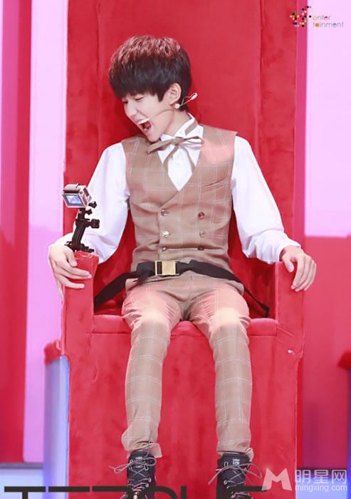 TFBOYS《年代秀》现场照片_图-12