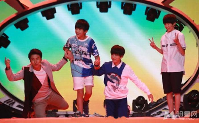 TFBOYS《年代秀》现场照片_图-7