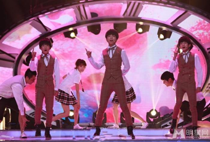 TFBOYS《年代秀》现场照片_图-6
