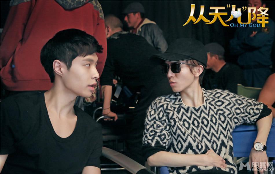 EXO张艺兴参演郭敬明电影《从天而降》杀青现场照_图-6