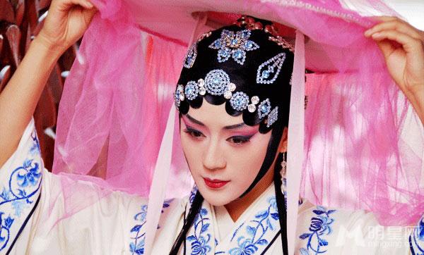 袁姗姗完美演绎《秦香莲》贤妻形象大受追捧_图-5