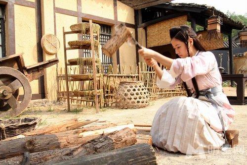 《美人心计》林心如成辣手皇后谈豪门婚姻不羡慕_图-3