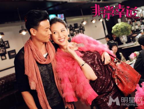 林心如客串《非常幸运》再扮好姐妹短发烟熏妆魅惑十足_图-6