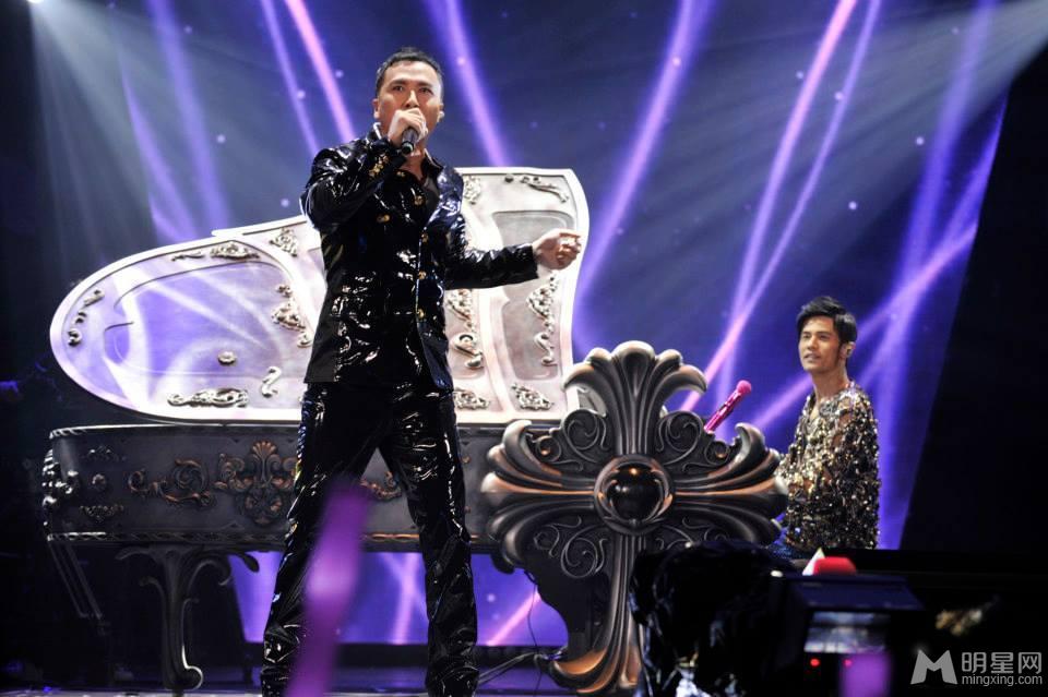 周杰伦甄子丹魔天伦香港演唱会第七场_图-3