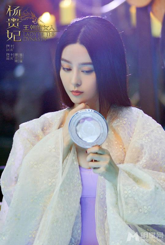 范冰冰上演王的女人杨贵妃丰满胸器吸引眼球_图-1