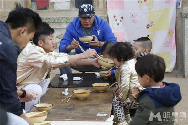 《爸爸3》刘烨欲卖诺一换冰箱林永健夏克立起争执_图-14