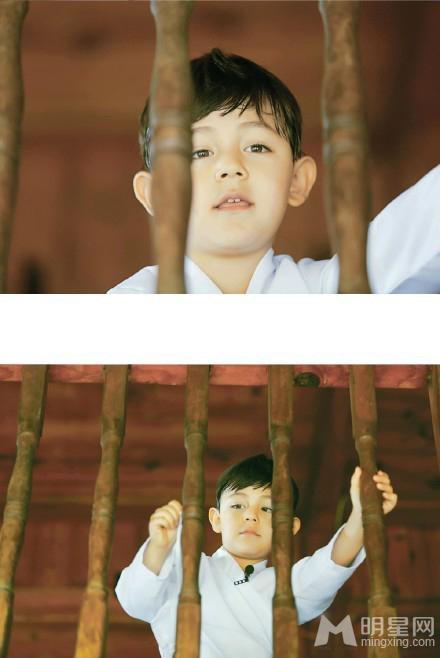 《爸爸3》刘烨诺一闺房秀软萌气质超甜_图-6
