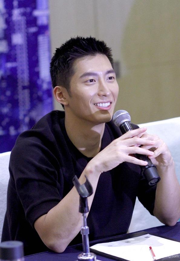 《新步步惊心》杨祐宁窦骁被呼在一起_图-7