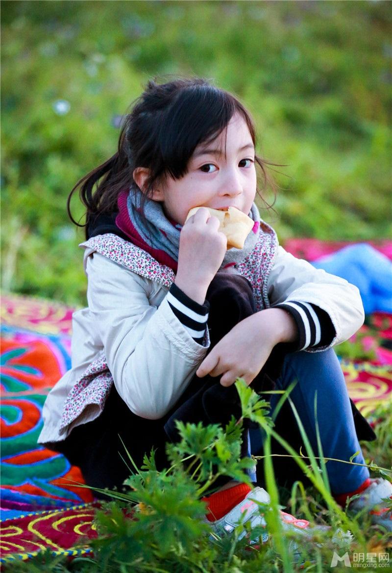 元气少女！《爸爸3》夏天草原写真美如画_图-6