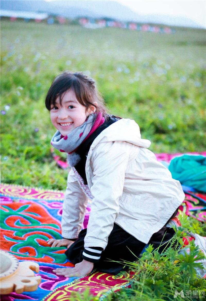 元气少女！《爸爸3》夏天草原写真美如画_图-11