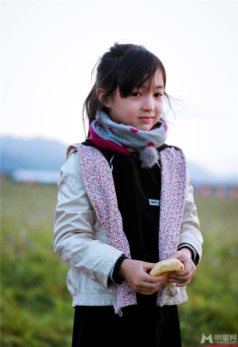 元气少女！《爸爸3》夏天草原写真美如画_图-8