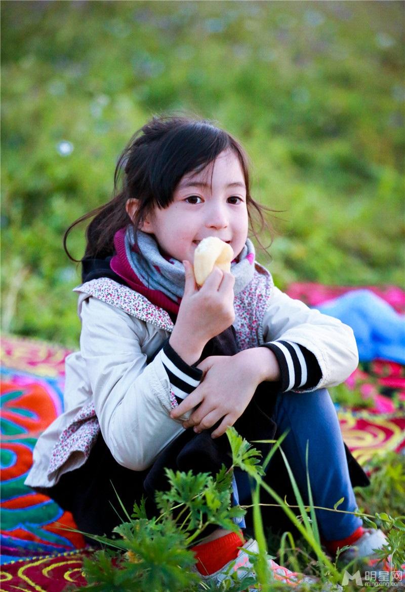 元气少女！《爸爸3》夏天草原写真美如画_图-17