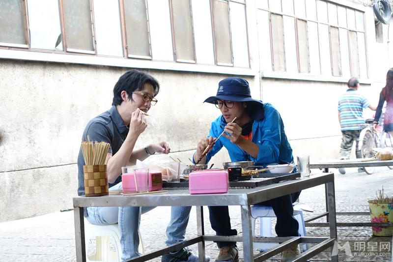 李云迪做客《十二道锋味》获赞反差萌_图-4