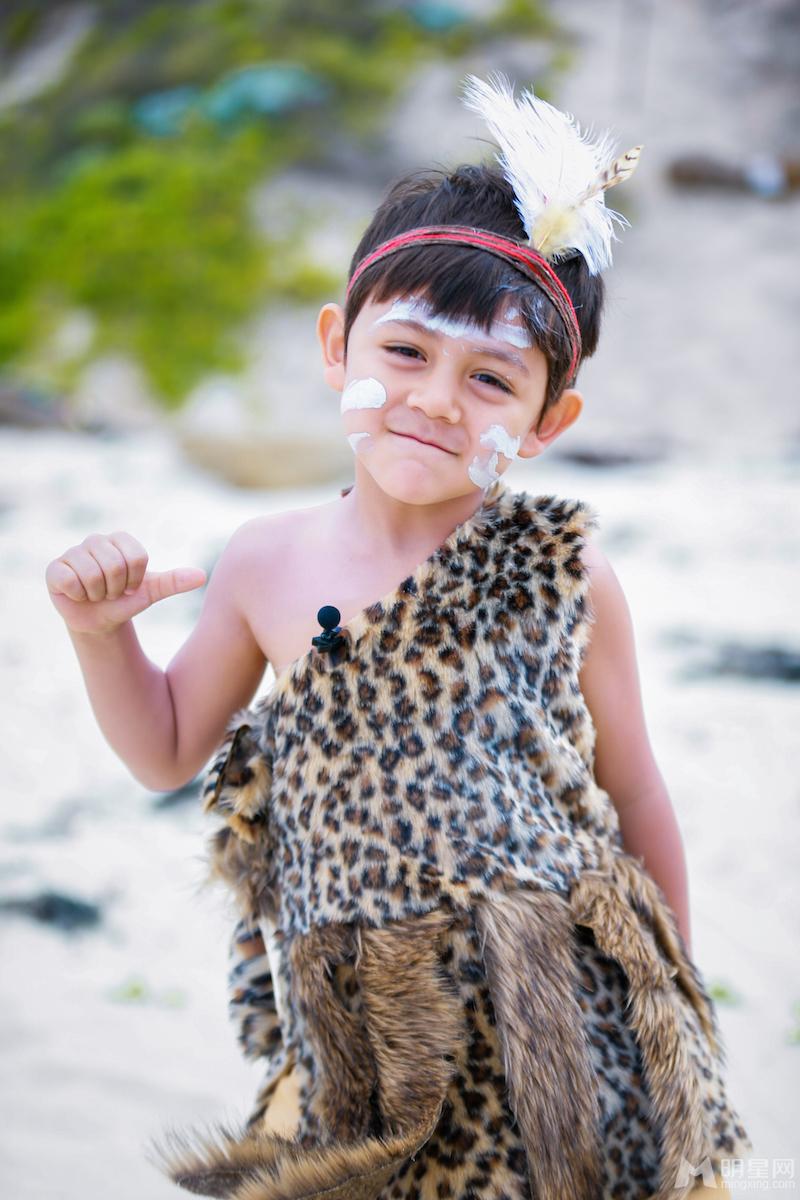 爸爸3曝诺一原始人写真秒变帅气小野人_图-14