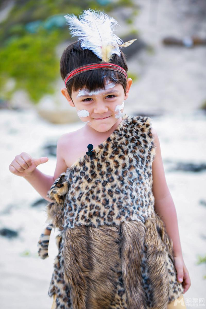 爸爸3曝诺一原始人写真秒变帅气小野人_图-15