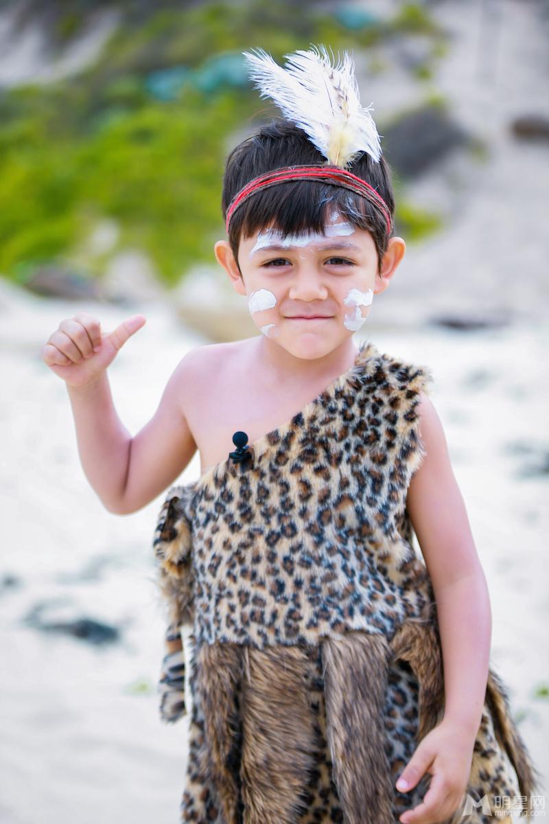 爸爸3曝诺一原始人写真秒变帅气小野人_图-13