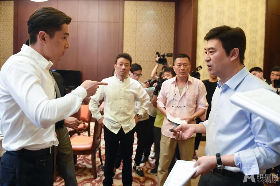 探班《猎场》片场张嘉译胡歌帅气有型_图-14