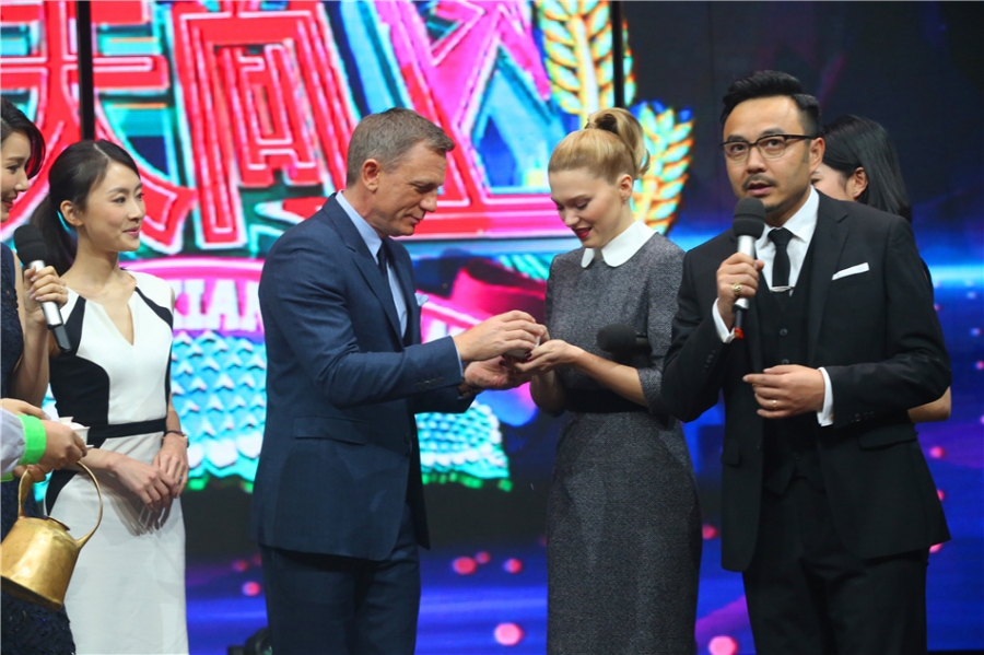007综艺首秀献《天天向上》喝米酒_图-5