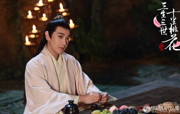 《三生三世十里桃花》张智尧剧照饰演折颜_图-3