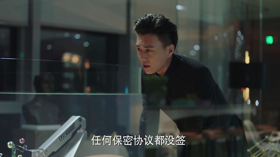 《我的前半生》靳东剧照饰演贺涵_图-7