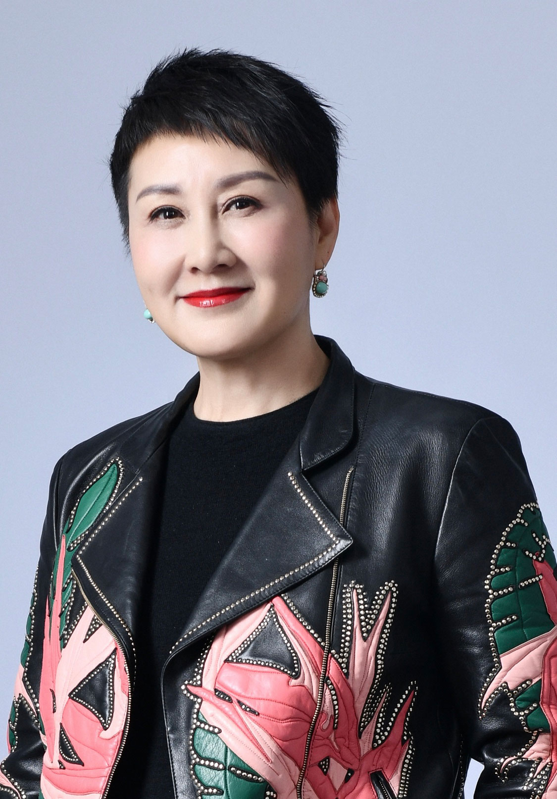 张凯丽《完美关系》剧照霸气女总裁气场强大_图-6