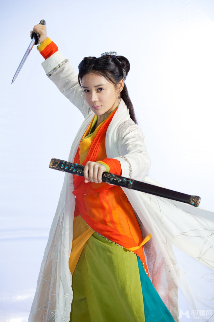 袁姗姗笑傲江湖饰演魔教圣女任盈盈_图-2