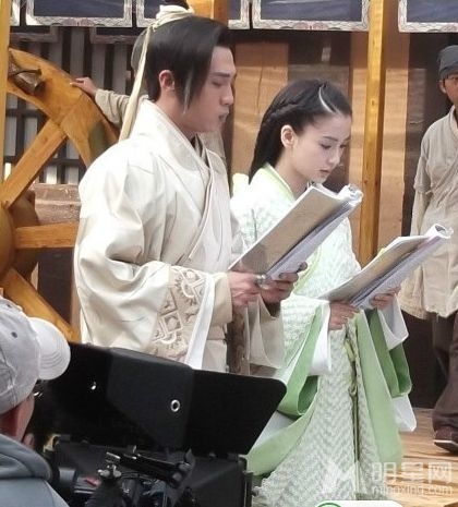 Angelababy杜淳主演的云中歌拍摄花絮照_图-2