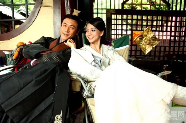 云中歌杀青陆毅晒与Angelababy搞怪照_图-3