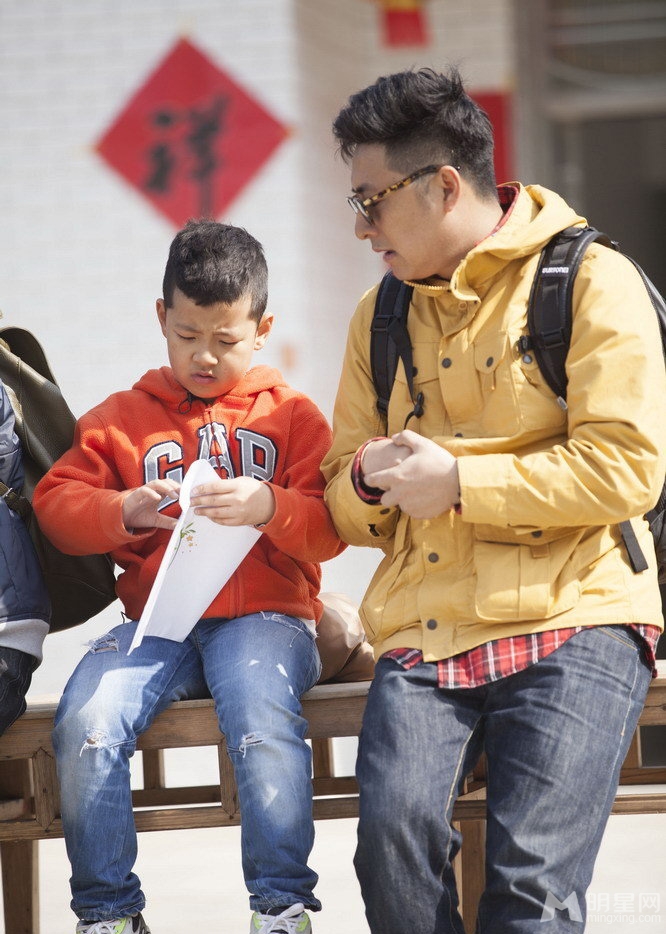 爸爸去哪儿湖南平江剧照曝光互换爸爸亮点多_图-3