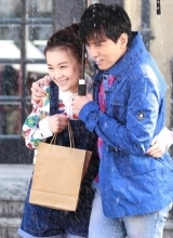 加油爱人陈晓东毛林林雨中演绎浪漫