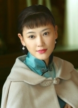东方战场曝应采儿剧照身穿旗袍温婉动人