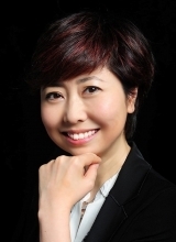 全民电影曝薛晓路海报女导演霸气十足