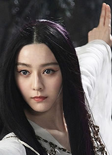 白发魔女人物海报范冰冰白发美艳形象获赞