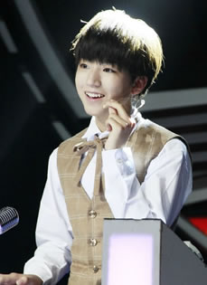 TFBOYS王俊凯《年代秀》现场