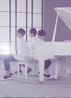 TFBOYS《Young》MV三人合照