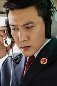 陆毅《人民的名义》剧照饰演侯平亮