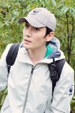 WWF全球大使朱一龙追寻熊猫的神秘踪迹